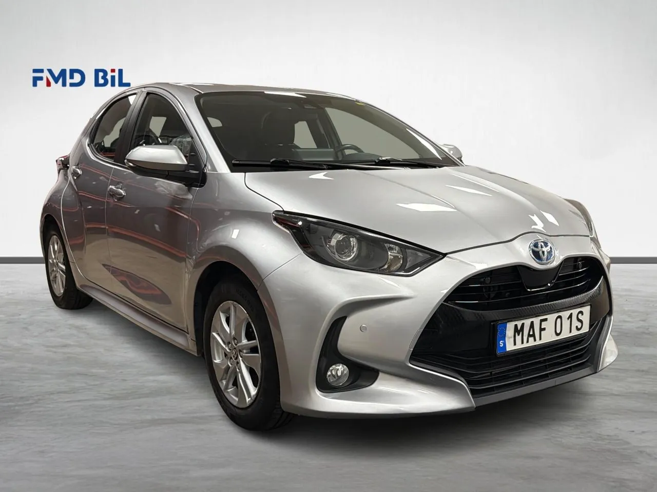Vehicle image 3