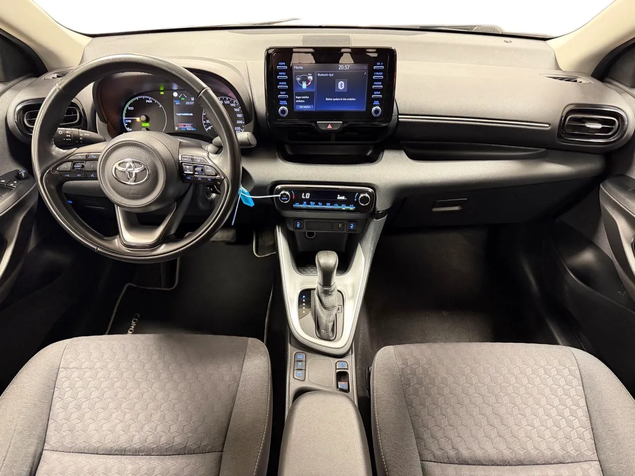 Vehicle image 9