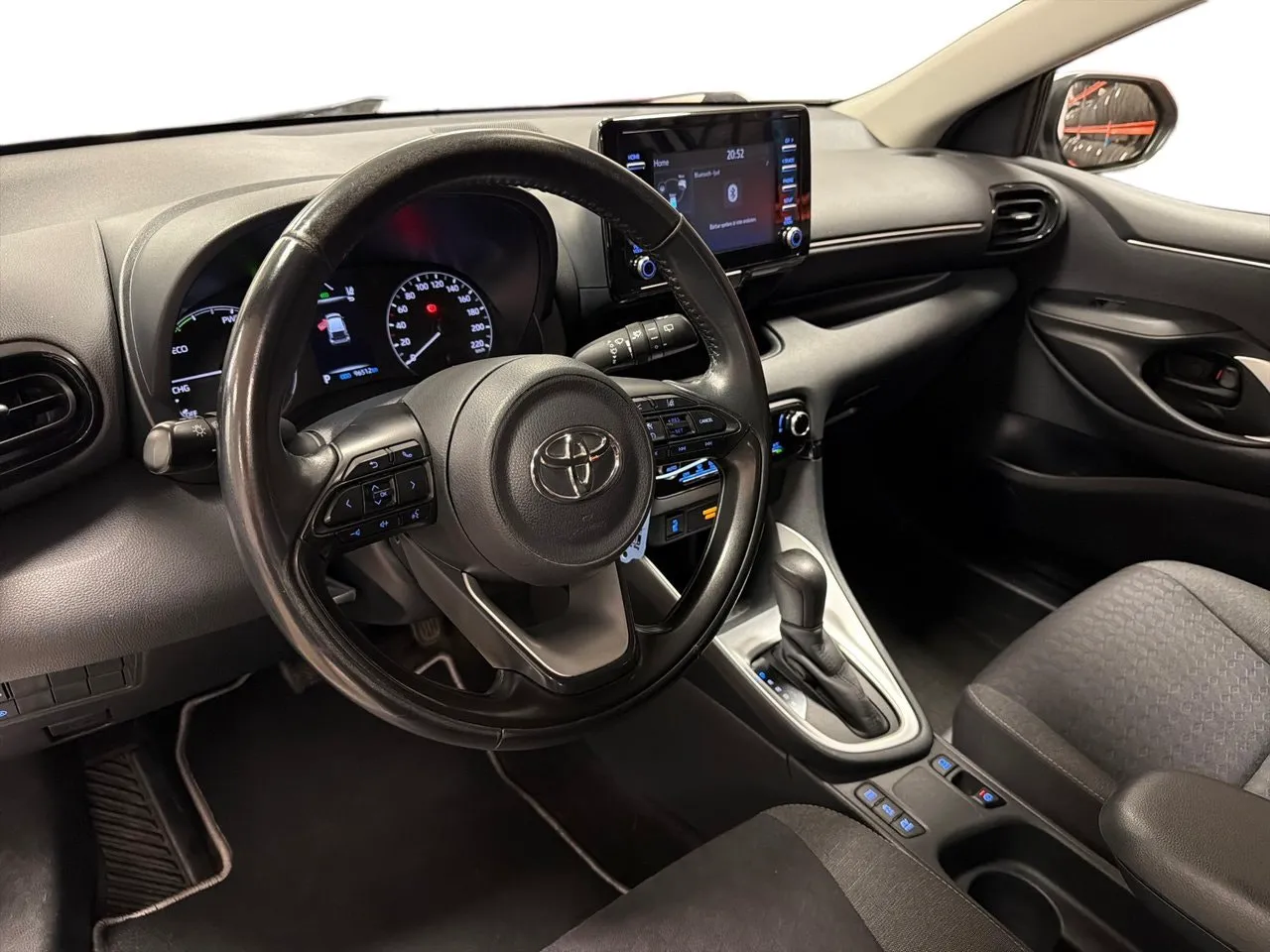Vehicle image 7
