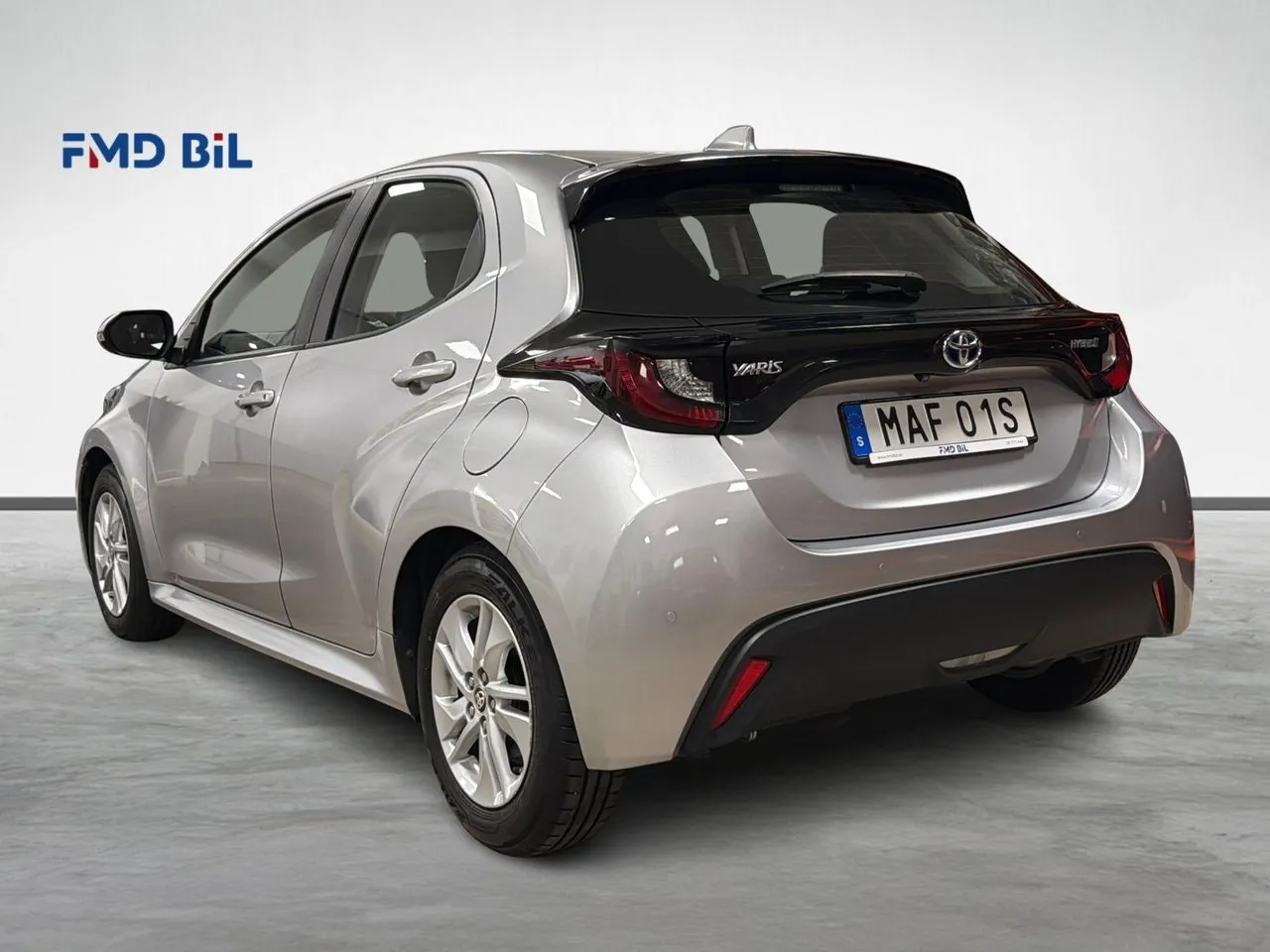Vehicle image 6