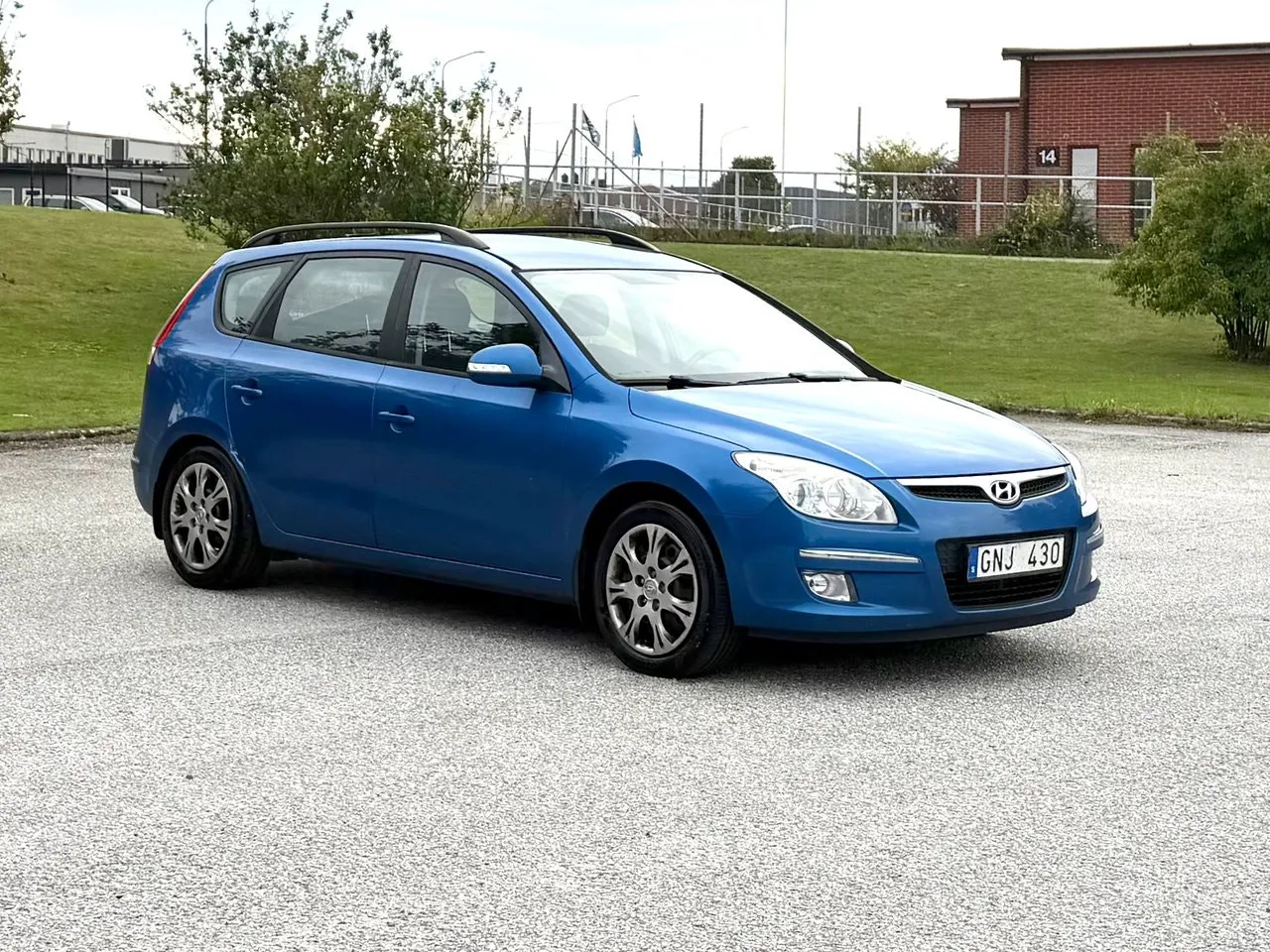 Vehicle image 1
