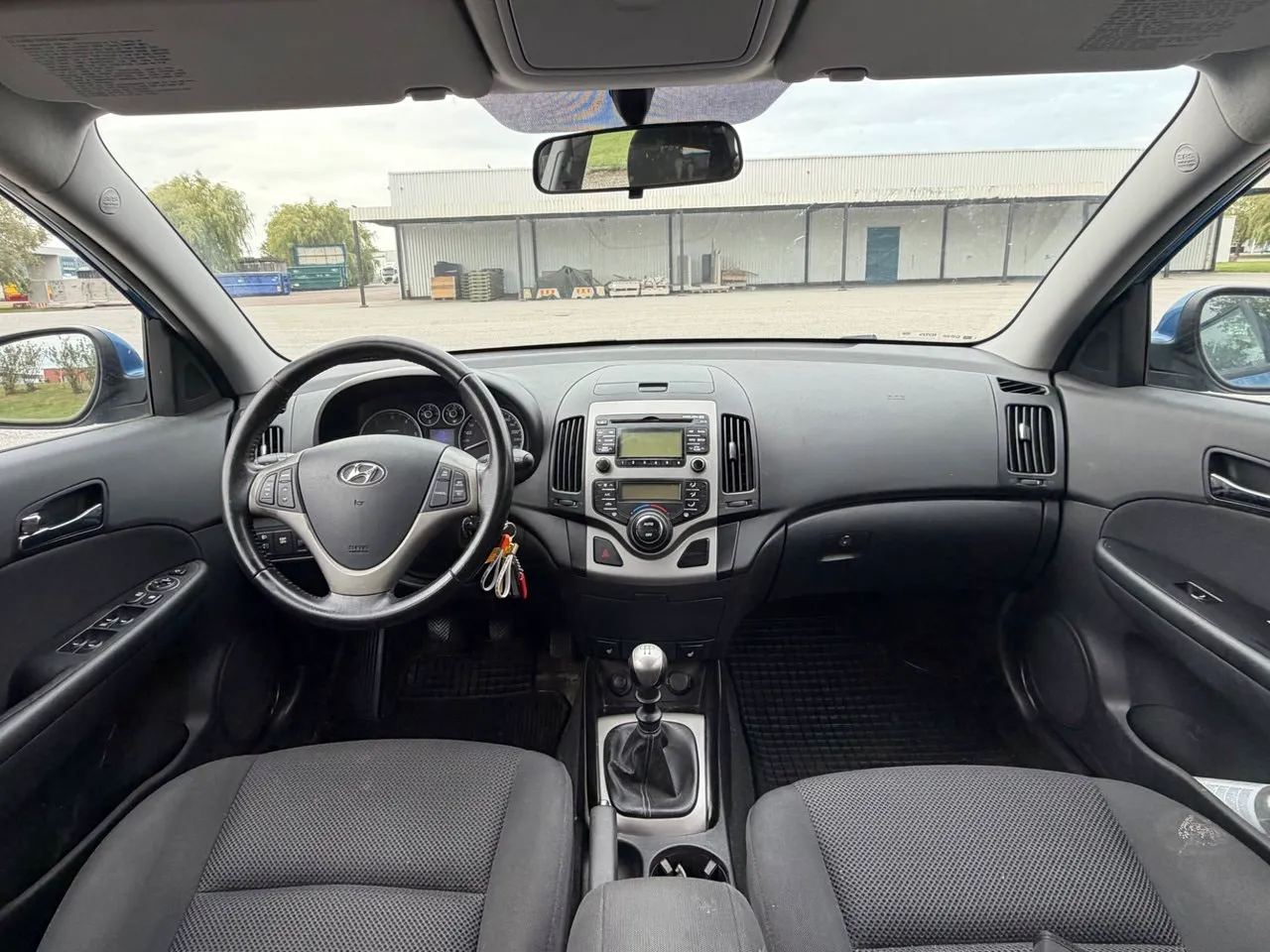 Vehicle image 7