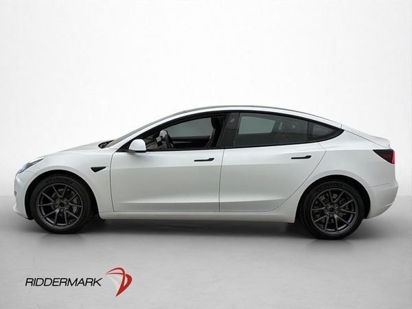 Tesla Model 3 AWD Long Range Pano Värmepump Moms 498hk - 2023