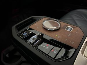 BMW iX bild 35