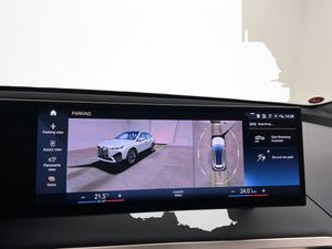 BMW iX bild 28