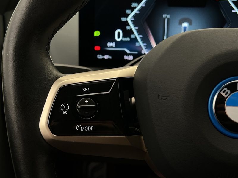 BMW iX bild 25