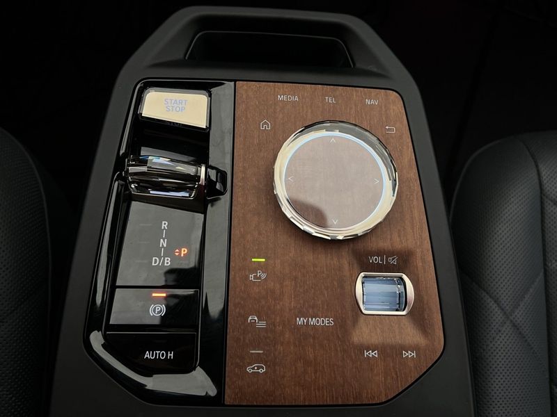 BMW iX bild 36