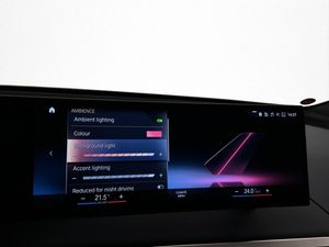 BMW iX bild 32