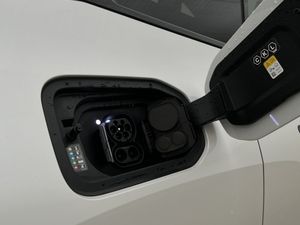 BMW iX bild 16