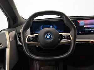 BMW iX bild 22