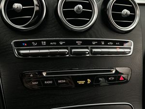 Mercedes GLC220 bild 23