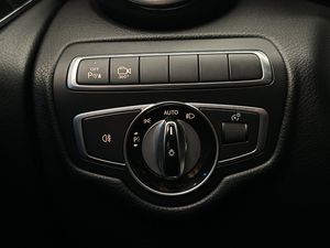 Mercedes GLC220 bild 33