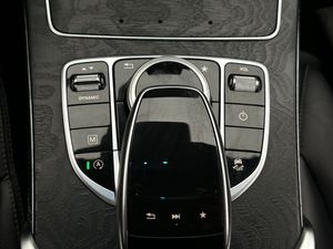 Mercedes GLC220 bild 28