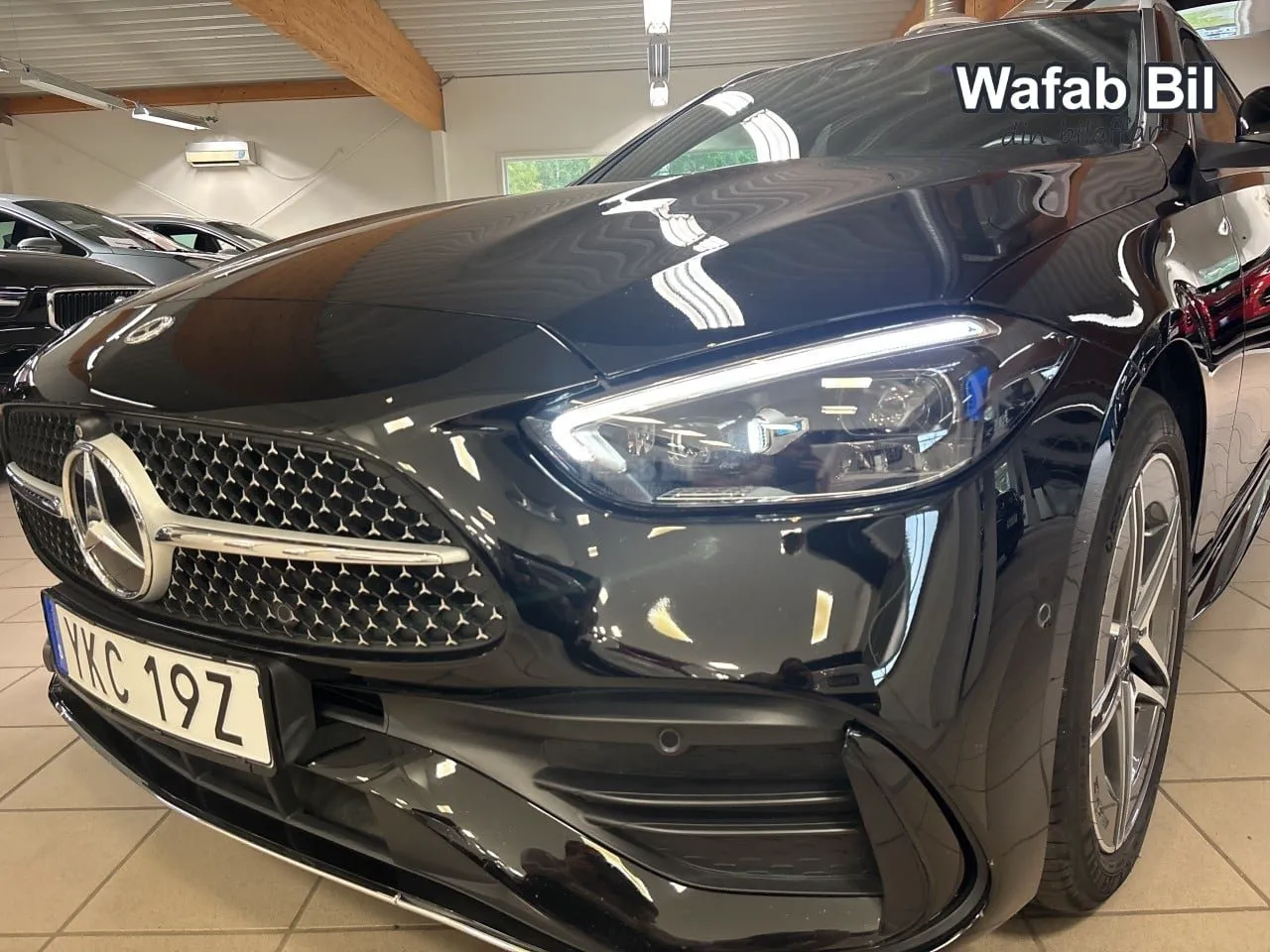Vehicle image 20