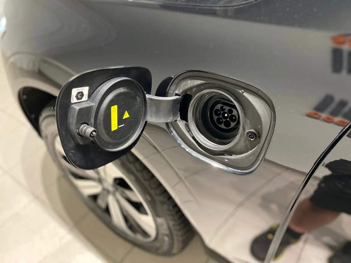 Vehicle image 22