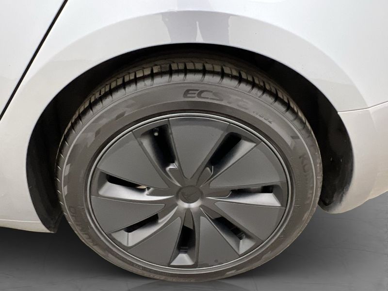 Tesla Model 3 bild 26