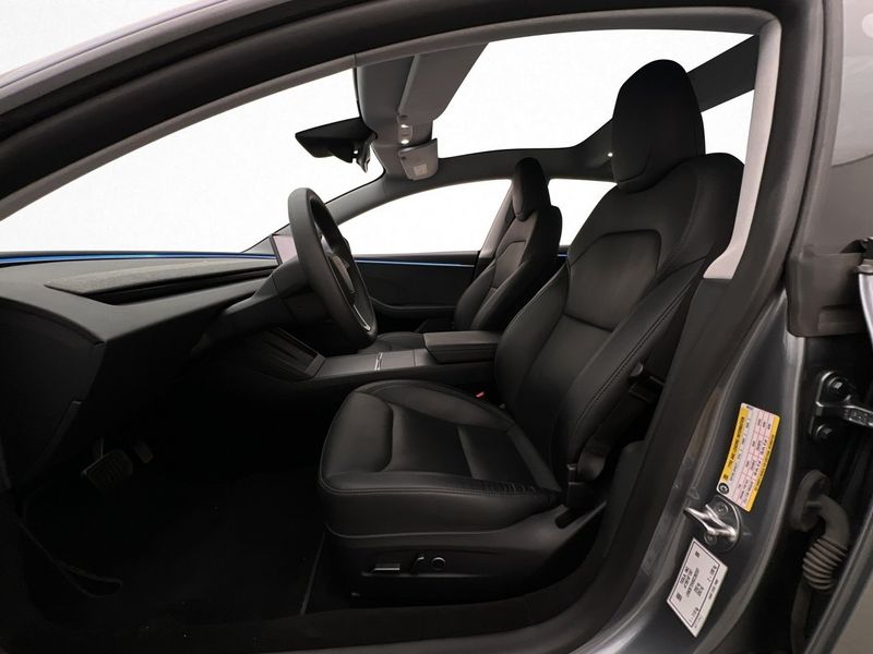 Tesla Model 3 bild 11