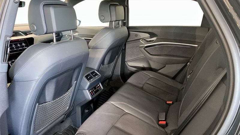 Audi Q8 bild 13