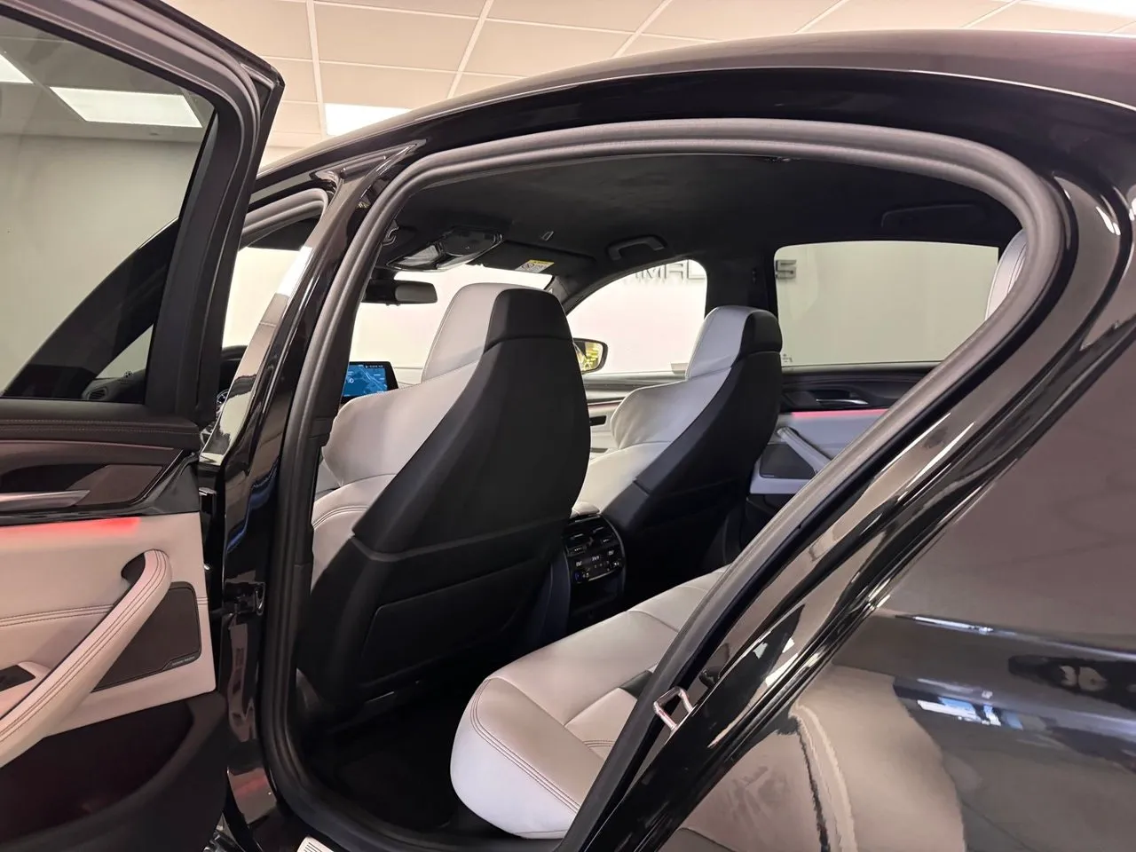 Vehicle image 22