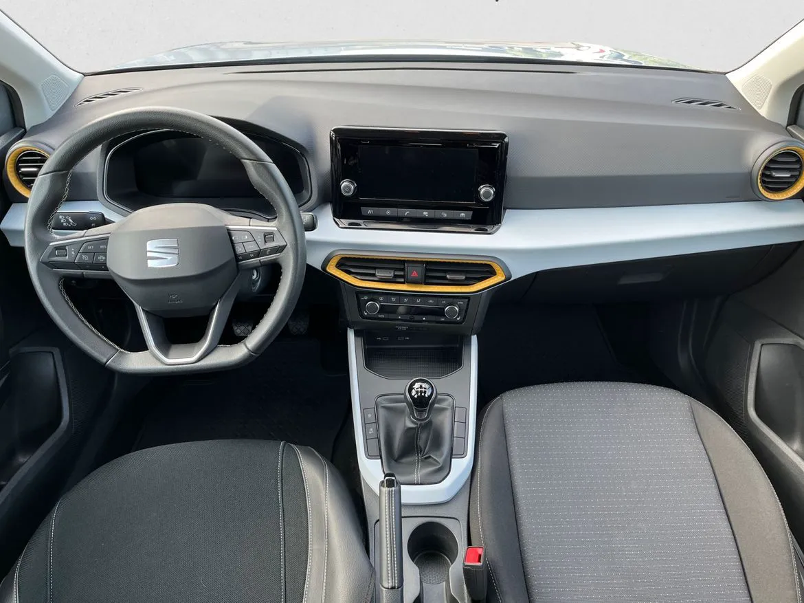 Vehicle image 8