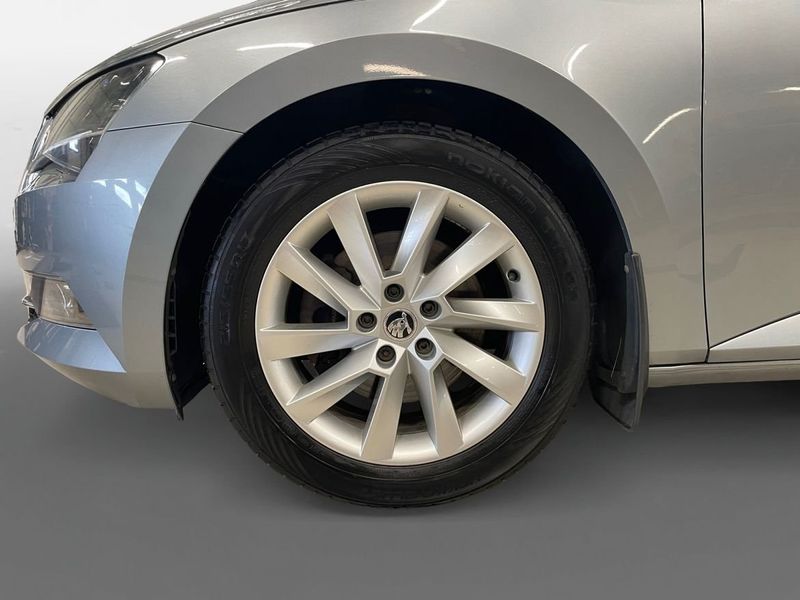 Skoda Superb bild 14