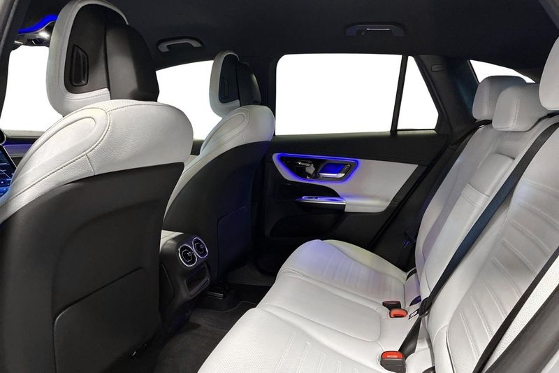 Mercedes GLC220 bild 15