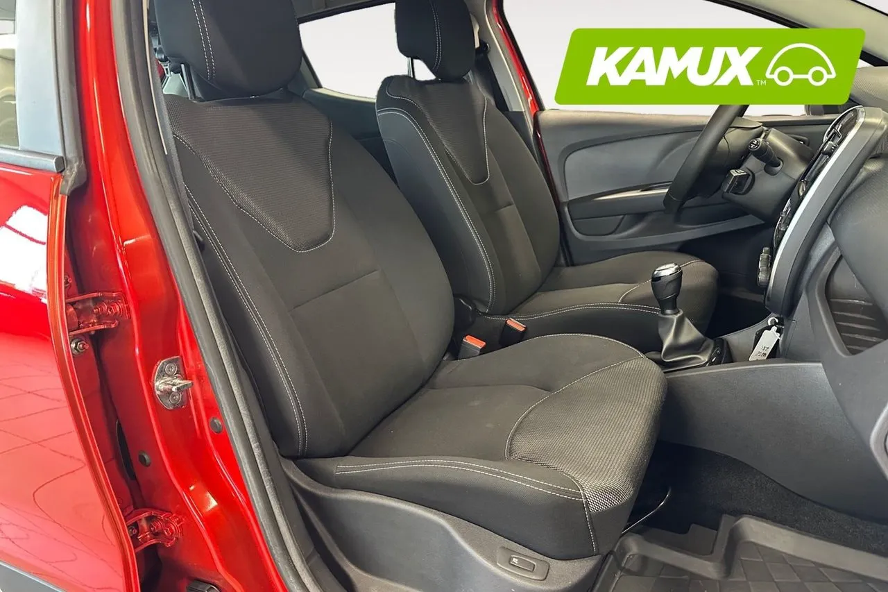 Vehicle image 15