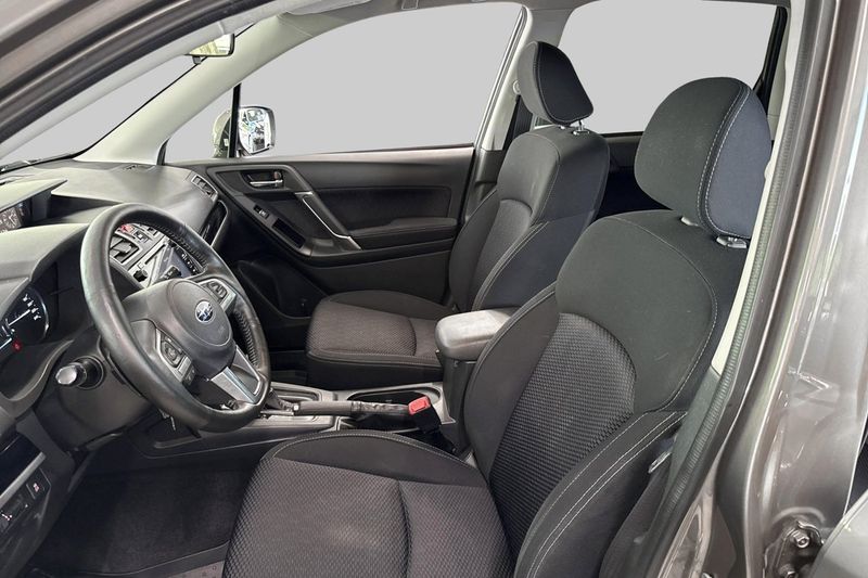 Subaru Forester bild 8