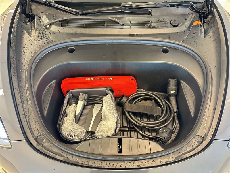 Tesla Model 3 bild 20
