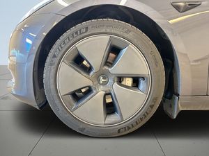Tesla Model 3 bild 14