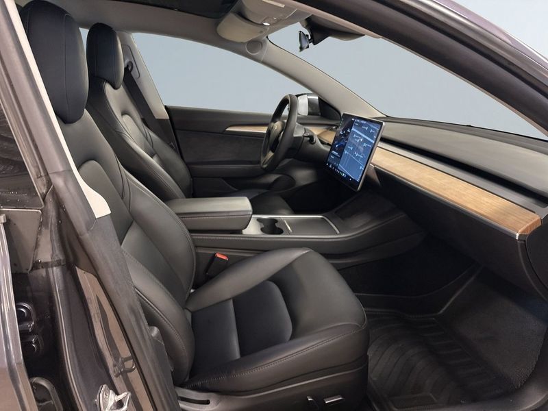 Tesla Model 3 bild 10