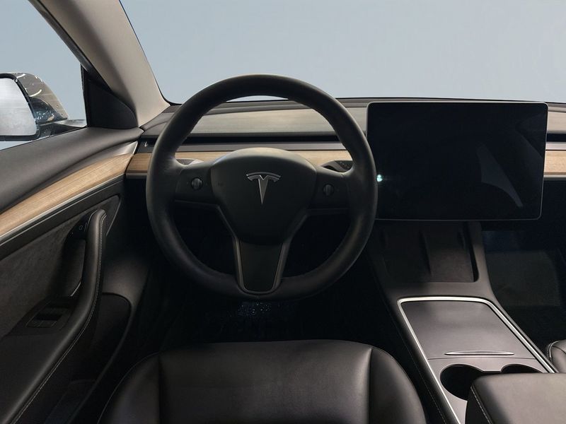 Tesla Model 3 bild 9
