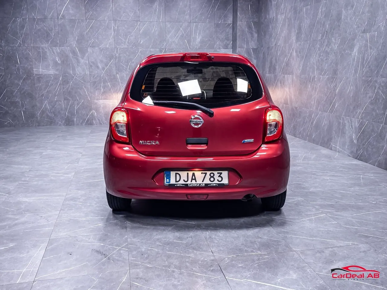 Vehicle image 5