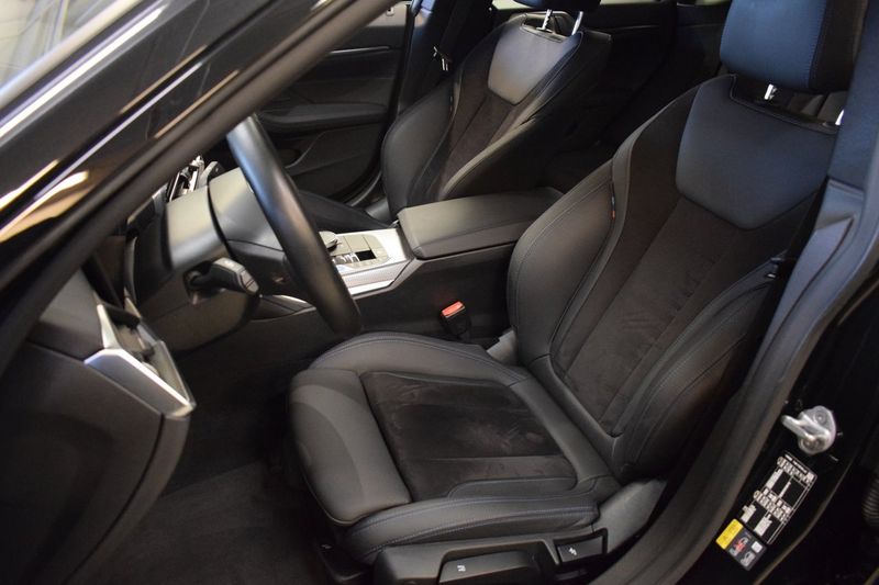 BMW i4 bild 8