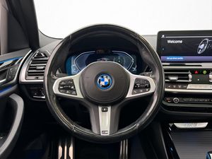 BMW iX3 bild 16