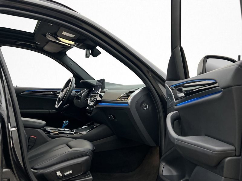 BMW iX3 bild 18