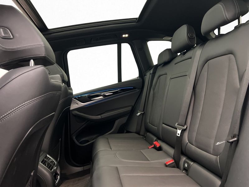 BMW iX3 bild 19