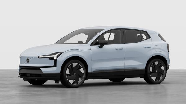 Volvo EX30 P5 Long Range RWD Plus - 2027
