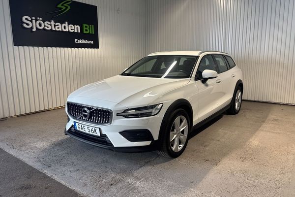 Volvo V60 Cross Country D4 AWD Geartronic Momentum Värmare/Drag/Navi/Carplay - 2020