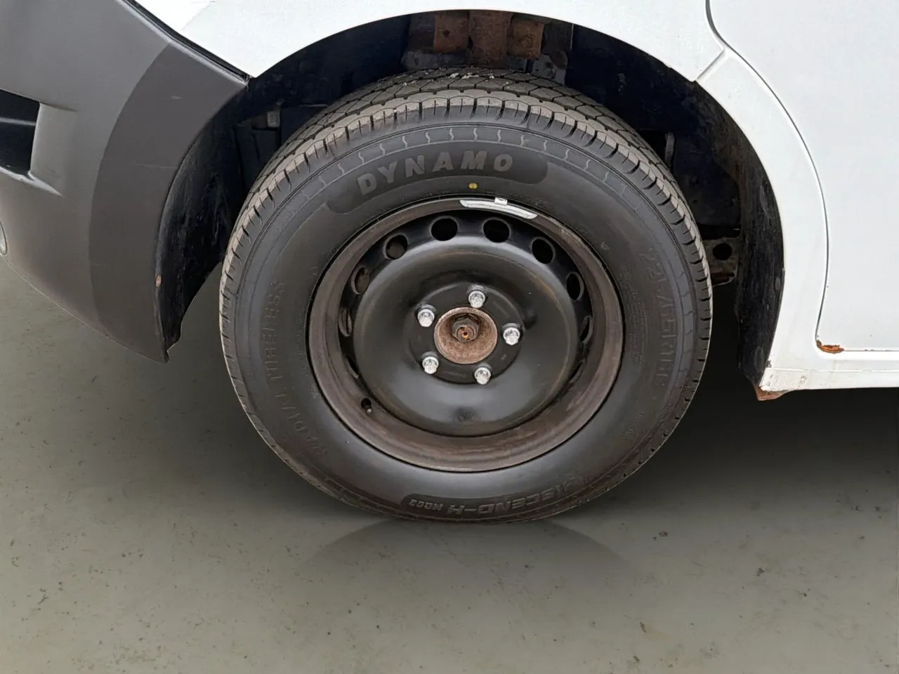 Vehicle image 23