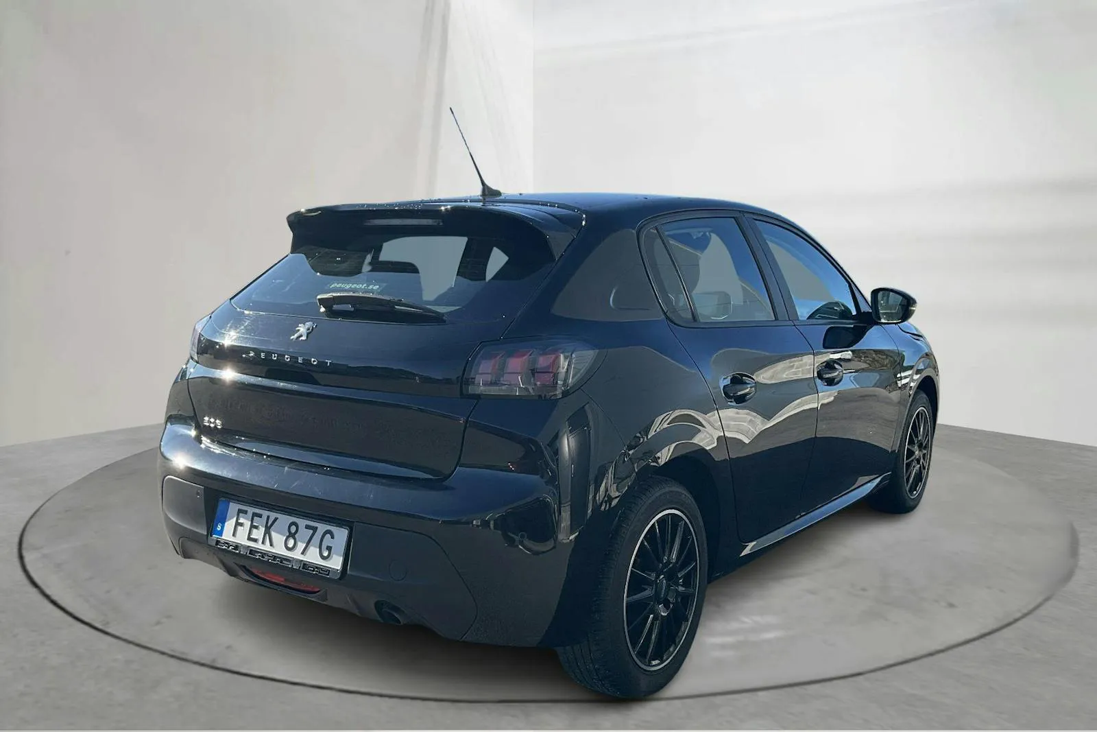 Vehicle image 2