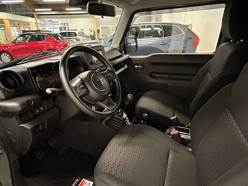 Suzuki Jimny bild 5