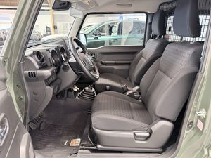Suzuki Jimny bild 7