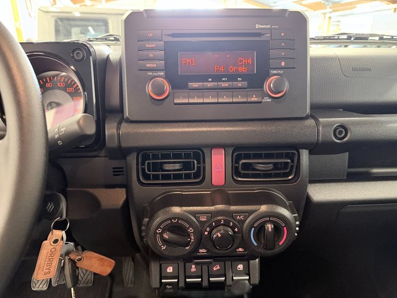 Suzuki Jimny bild 11