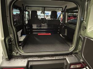 Suzuki Jimny bild 8