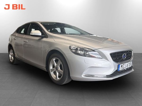 Volvo V40 Your Kinetic T2 122hk BACKSENSORER - 2016
