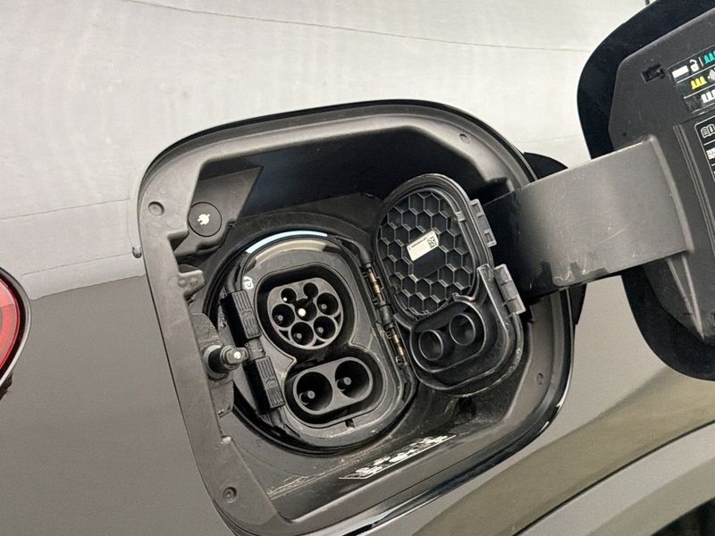 Mercedes EQA300 bild 32