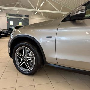 Mercedes GLC300 bild 4