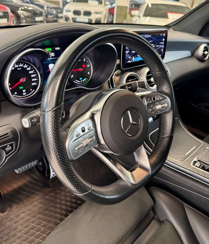Mercedes GLC300 bild 7
