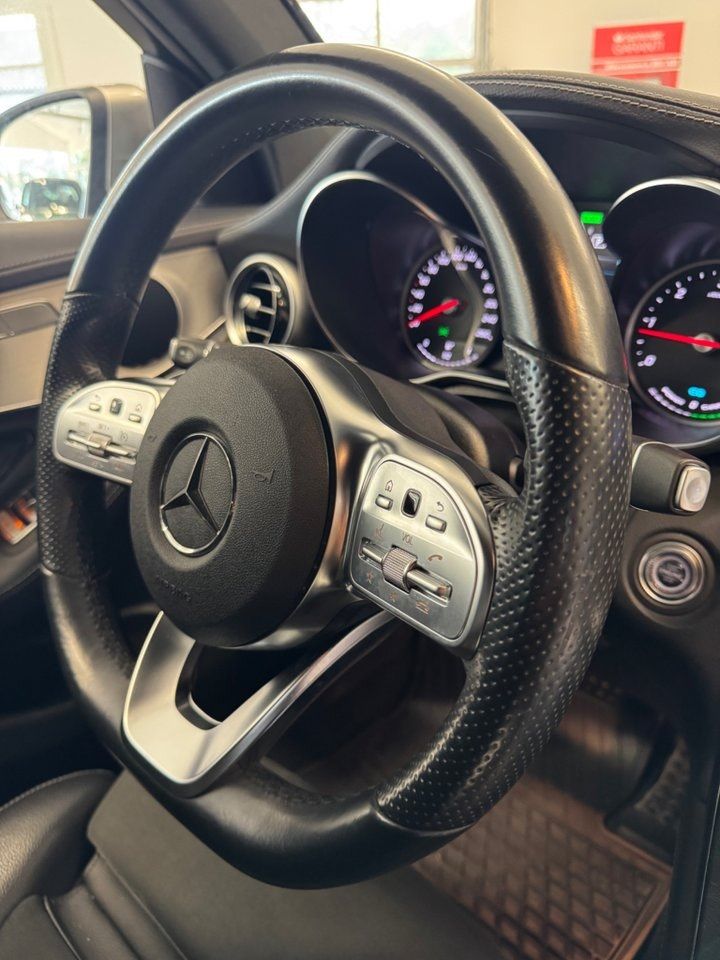 Mercedes GLC300 bild 28